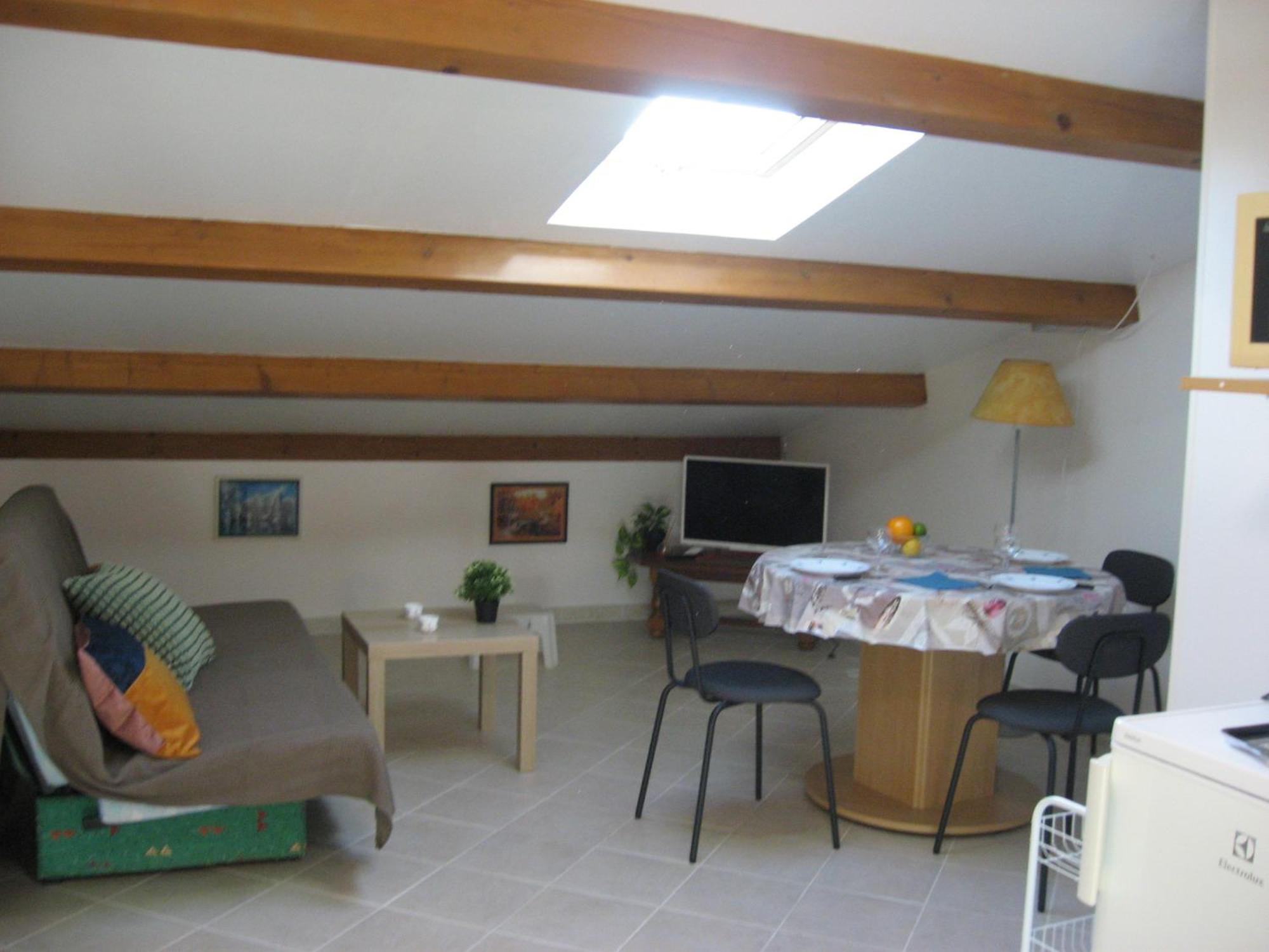 T 2 Avec Velux Sous Les Combes De 34 M2 Apartment La Londe-les-Maures Exterior photo